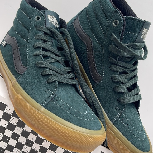 Vans Men’s Skate Sk8-Hi Green/Gum
VN0A2Z3317P
Sneakers - Picture 7 of 16